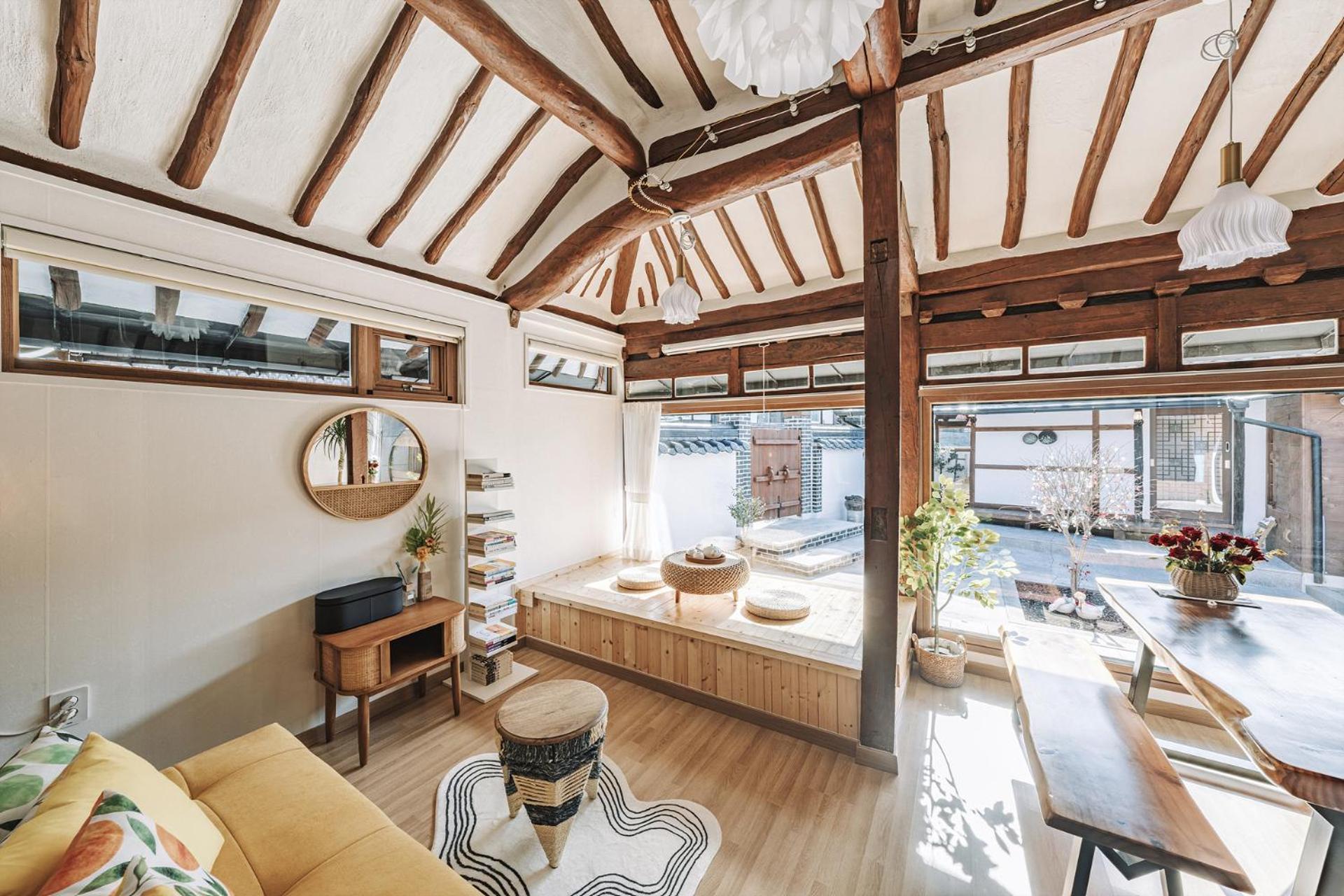 And Spring Hotel Jeonju Bagian luar foto